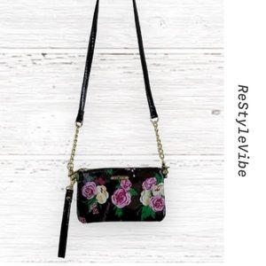 BETSEY JOHNSON Women’s Purse Bag Crossbody Charging Bank Floral Handbag Gold